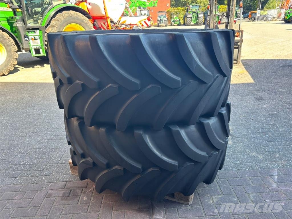 Vredestein 710/70 R42 + 600/70 R30 Ostale poljoprivredne mašine