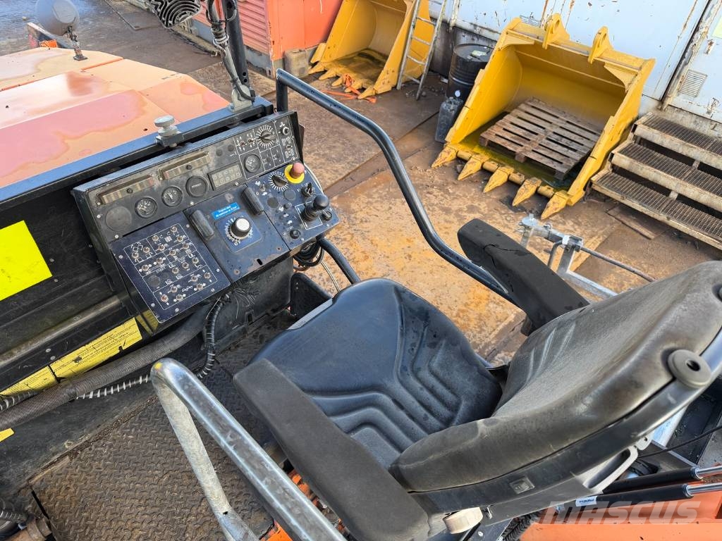 Dynapac F 181 C Asphalt pavers