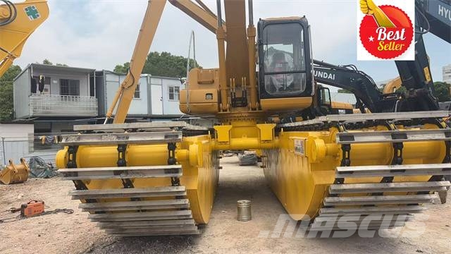 CAT 320 C 水陆两栖挖掘机