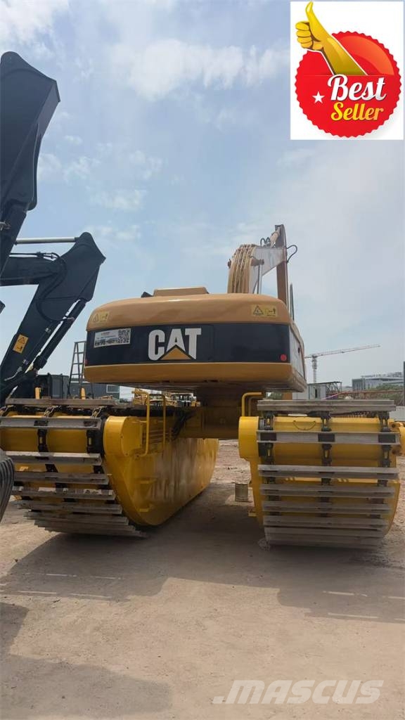 CAT 320 C 水陆两栖挖掘机