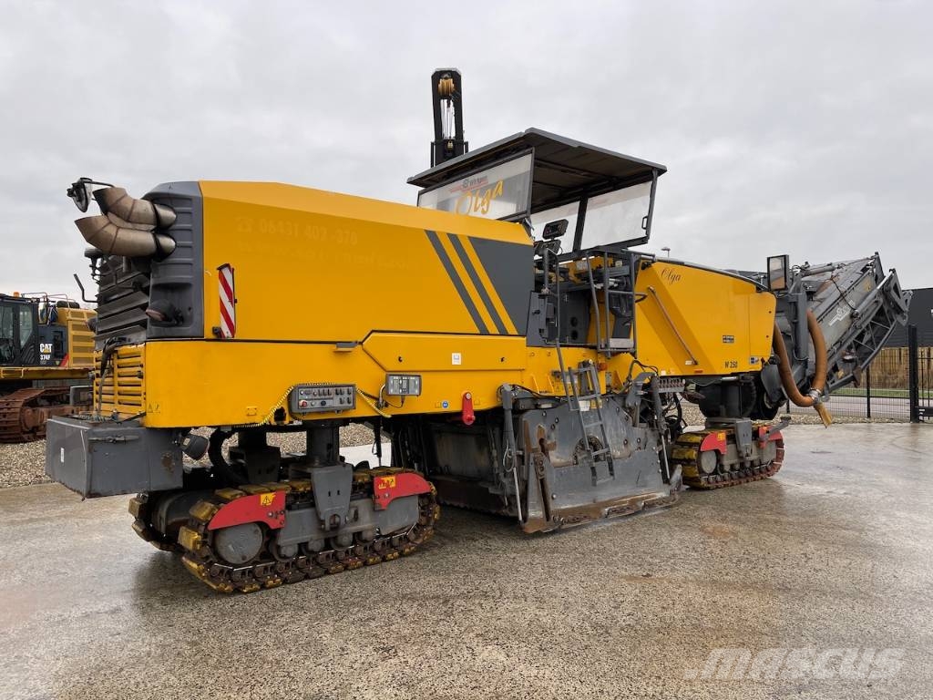 Wirtgen W250 Asphalt cold milling machines