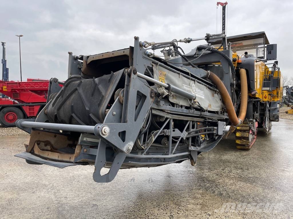 Wirtgen W250 Asphalt cold milling machines
