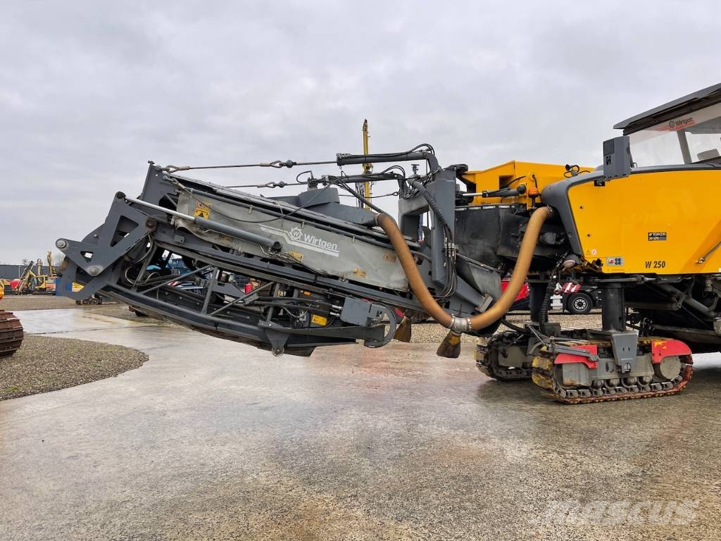 Wirtgen W250 Asphalt cold milling machines
