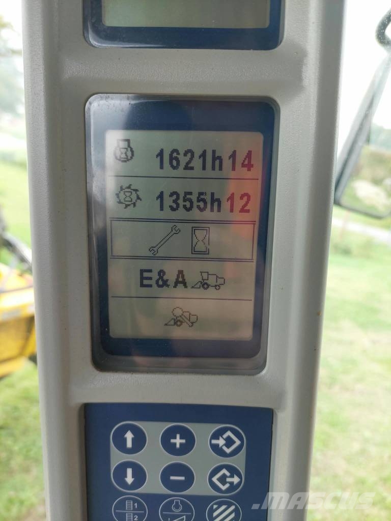New Holland TC5060 Ražas novākšanas kombaini