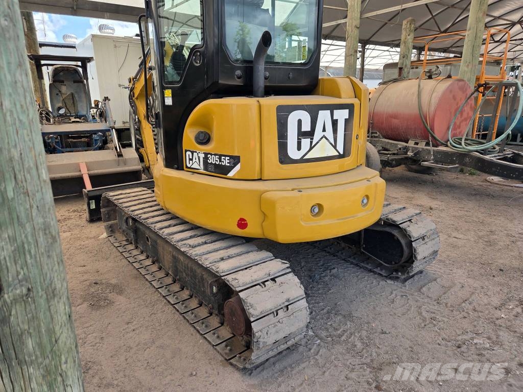 CAT 305.5 E2 CR 소형 굴삭기 7톤 미만