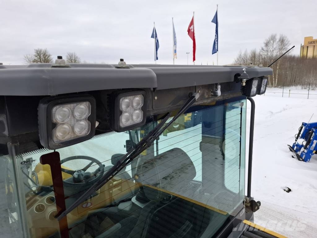 New Holland W190 D Knik- en schrankladers