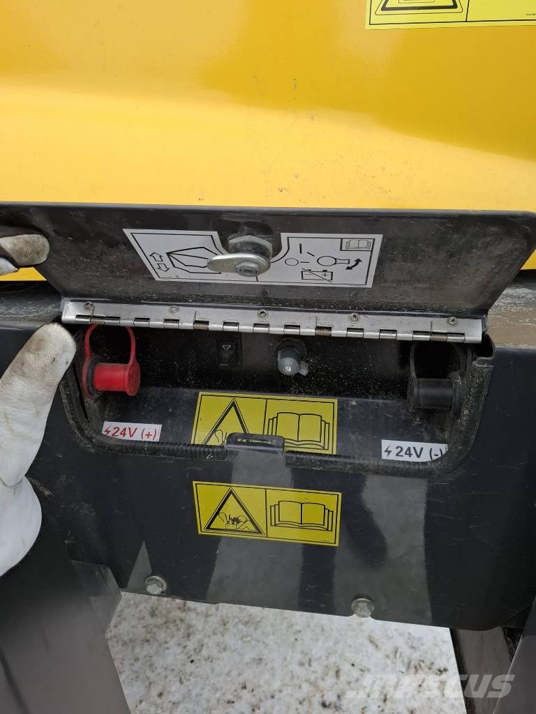 New Holland W190 D Knik- en schrankladers