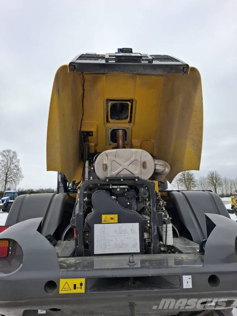 New Holland W190 D Knik- en schrankladers