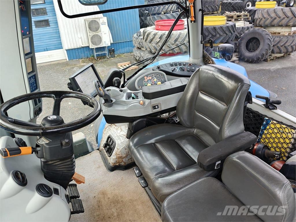New Holland T8.275 - Powershift GPS Traktorid