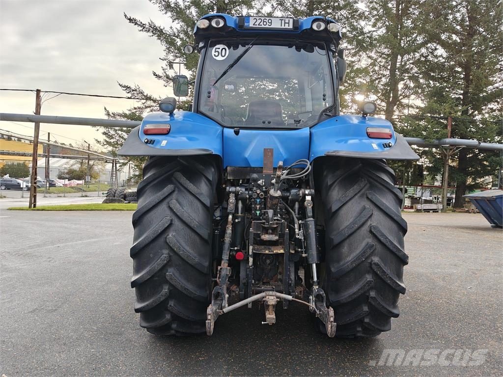 New Holland T8.275 - Powershift GPS Traktorid