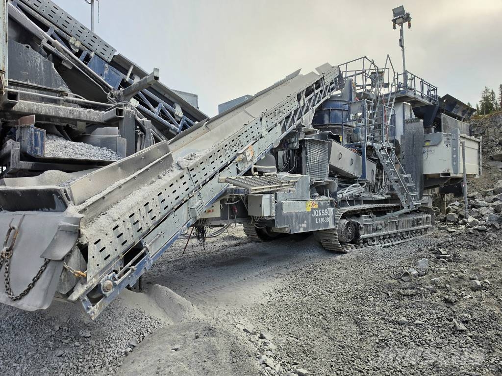 Metso 120-330 Iseliikuvad purustid