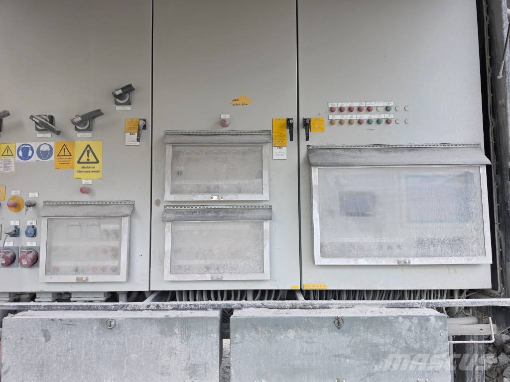 Metso 120-330 Iseliikuvad purustid