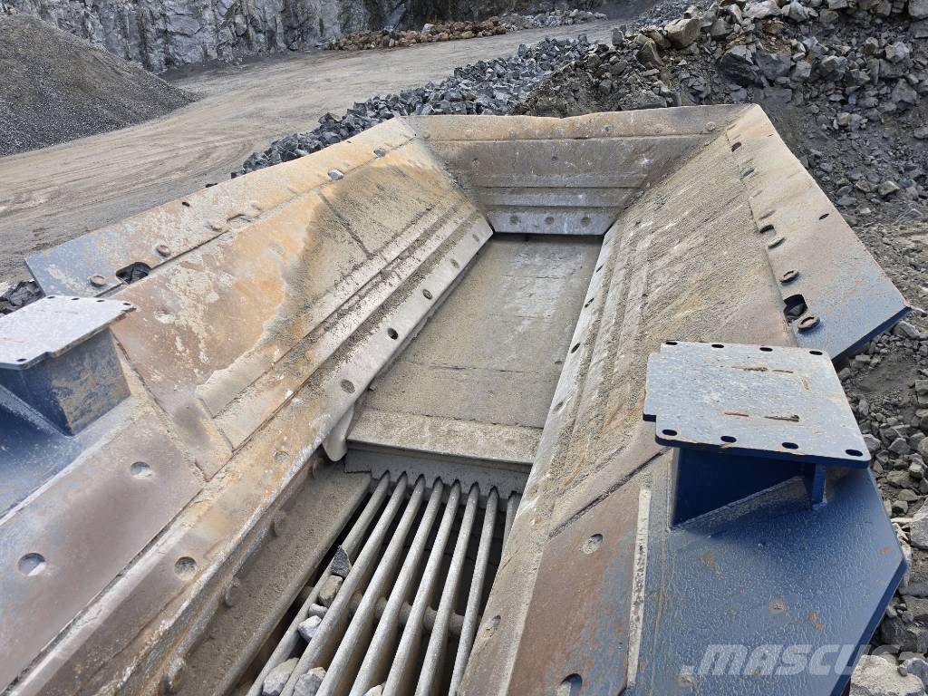 Metso 120-330 Iseliikuvad purustid
