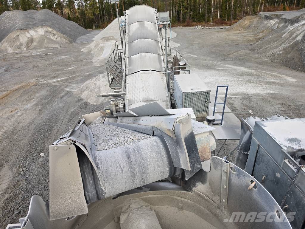 Metso 120-330 Iseliikuvad purustid