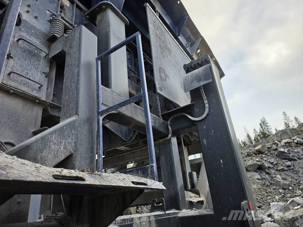 Metso 120-330 Iseliikuvad purustid