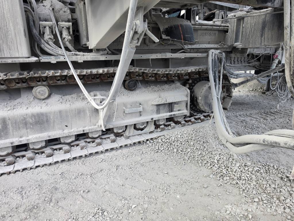 Metso 120-330 Iseliikuvad purustid