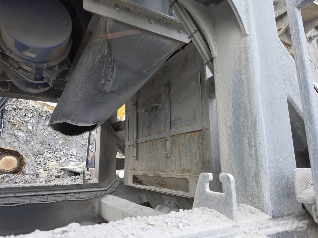 Metso 120-330 Iseliikuvad purustid