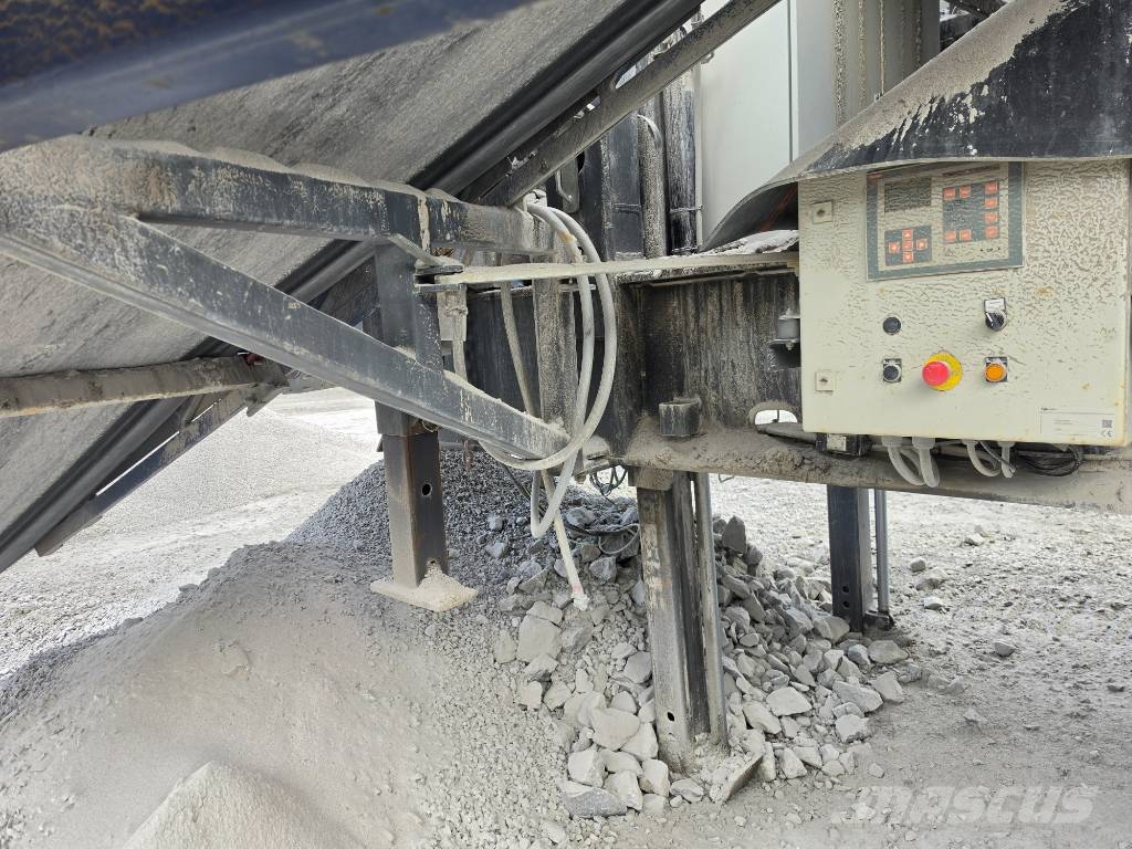 Metso 120-330 Iseliikuvad purustid