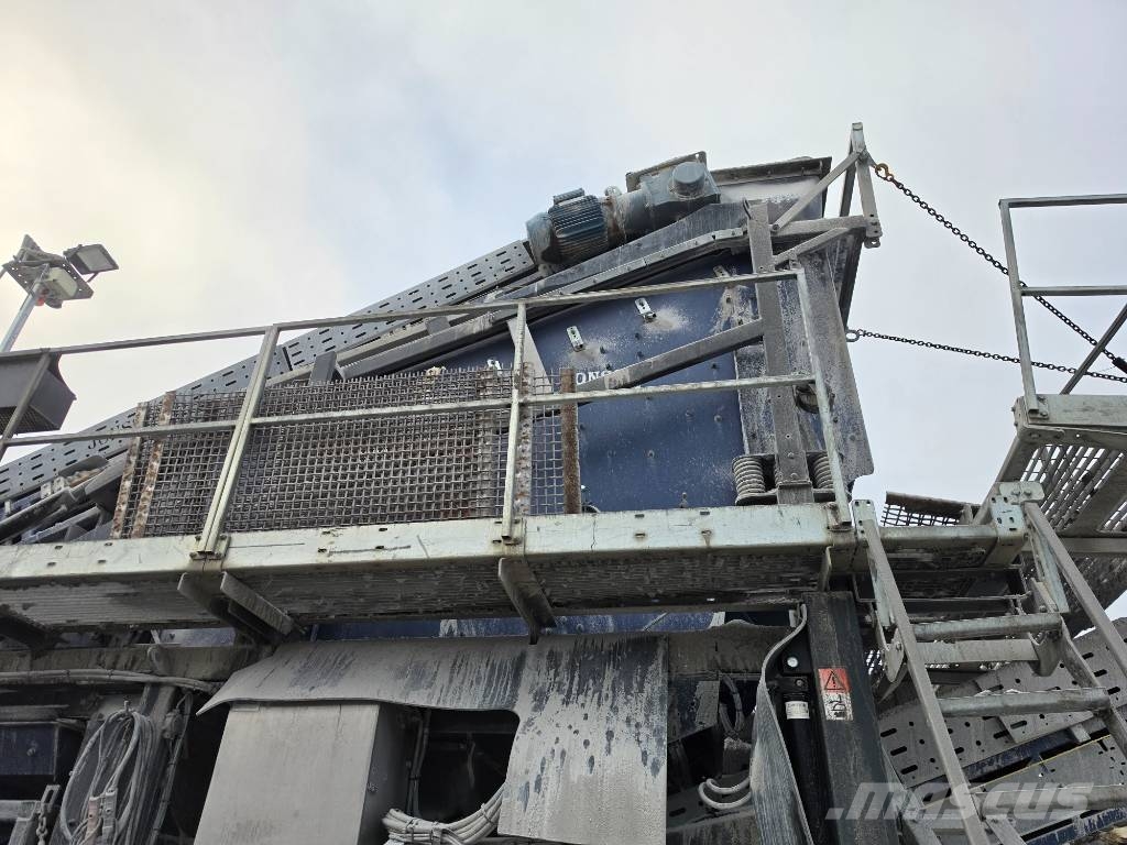 Metso 120-330 Iseliikuvad purustid