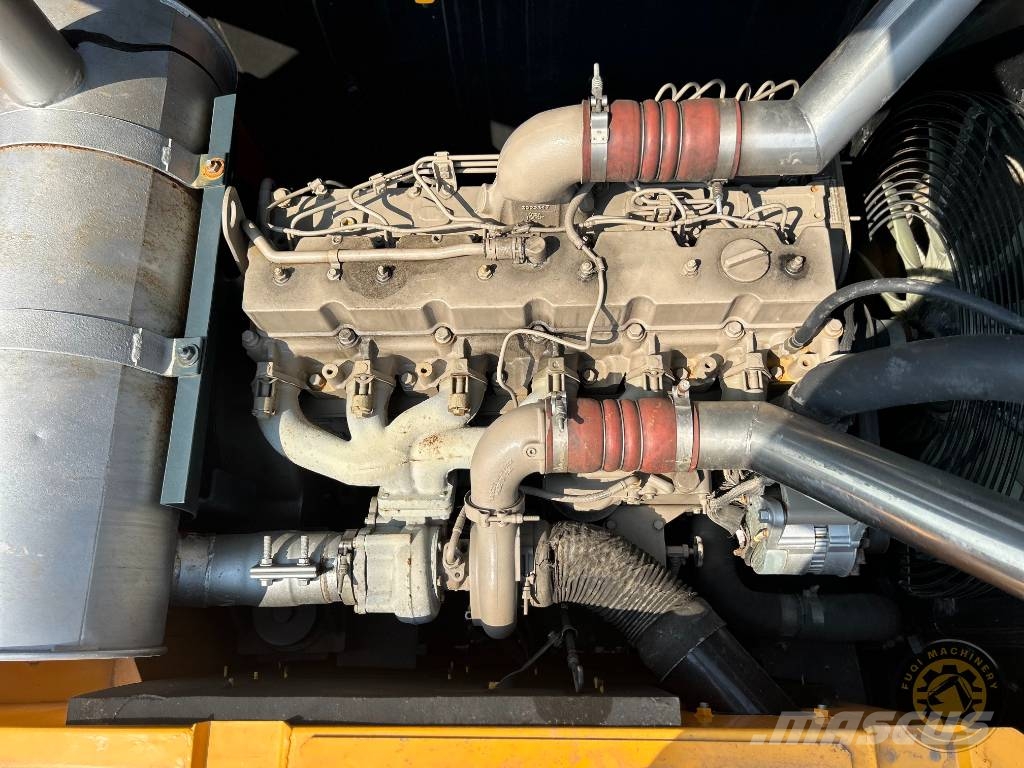 Hyundai 330LC-9s 대형 굴삭기 29톤 이상