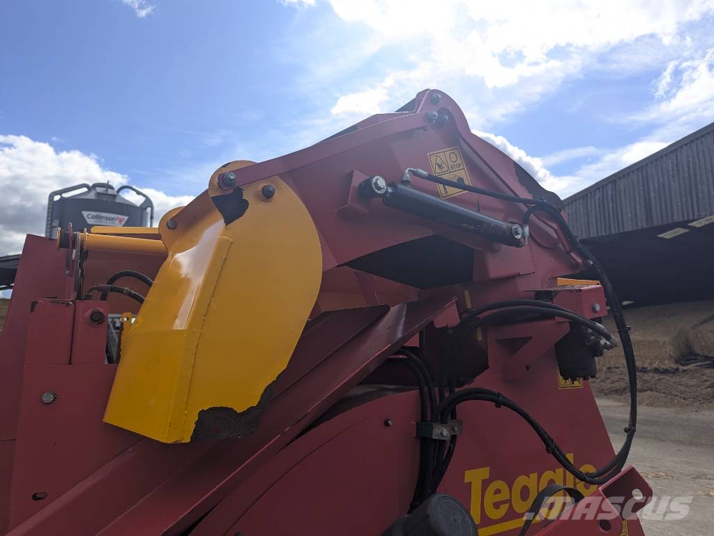 TEAGLE TOMAHAWK 8150 ミキサーフィーダー