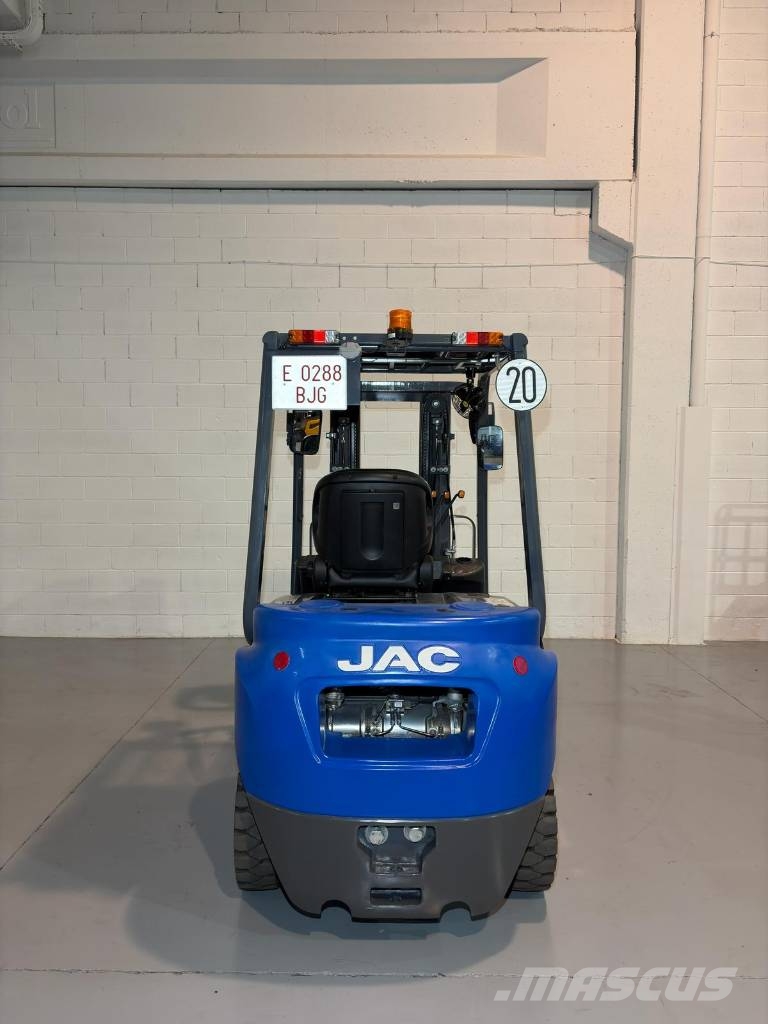 JAC CPCD25 Дизелови камиони