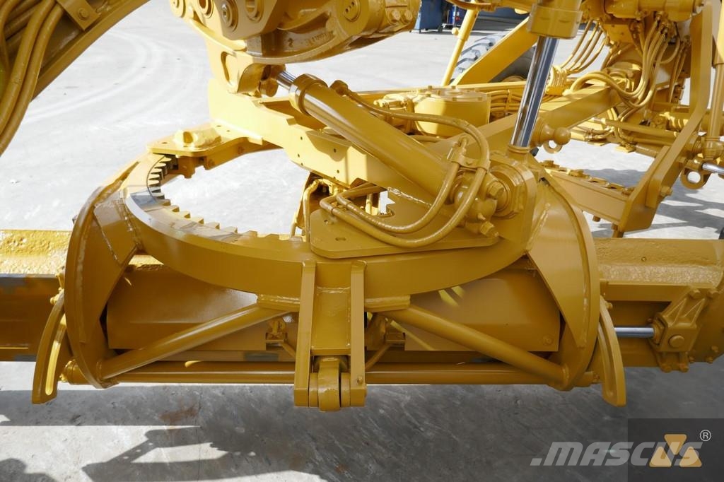 CAT 130G Ex-army Grederji