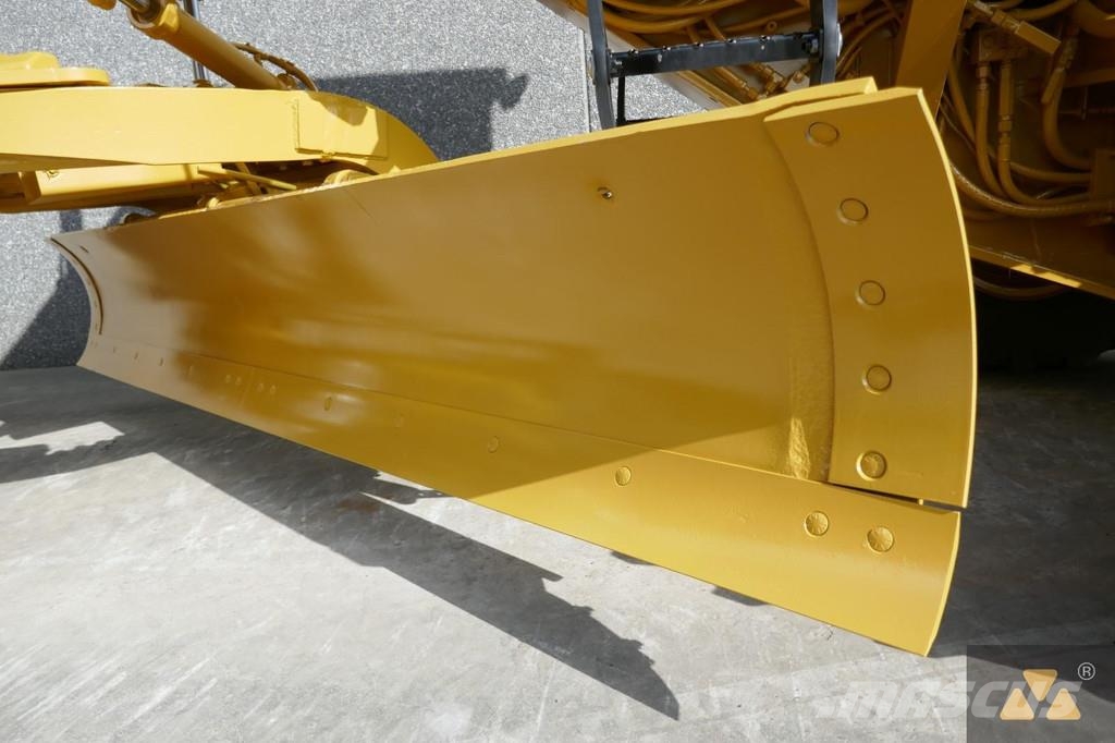 CAT 130G Ex-army Grederji
