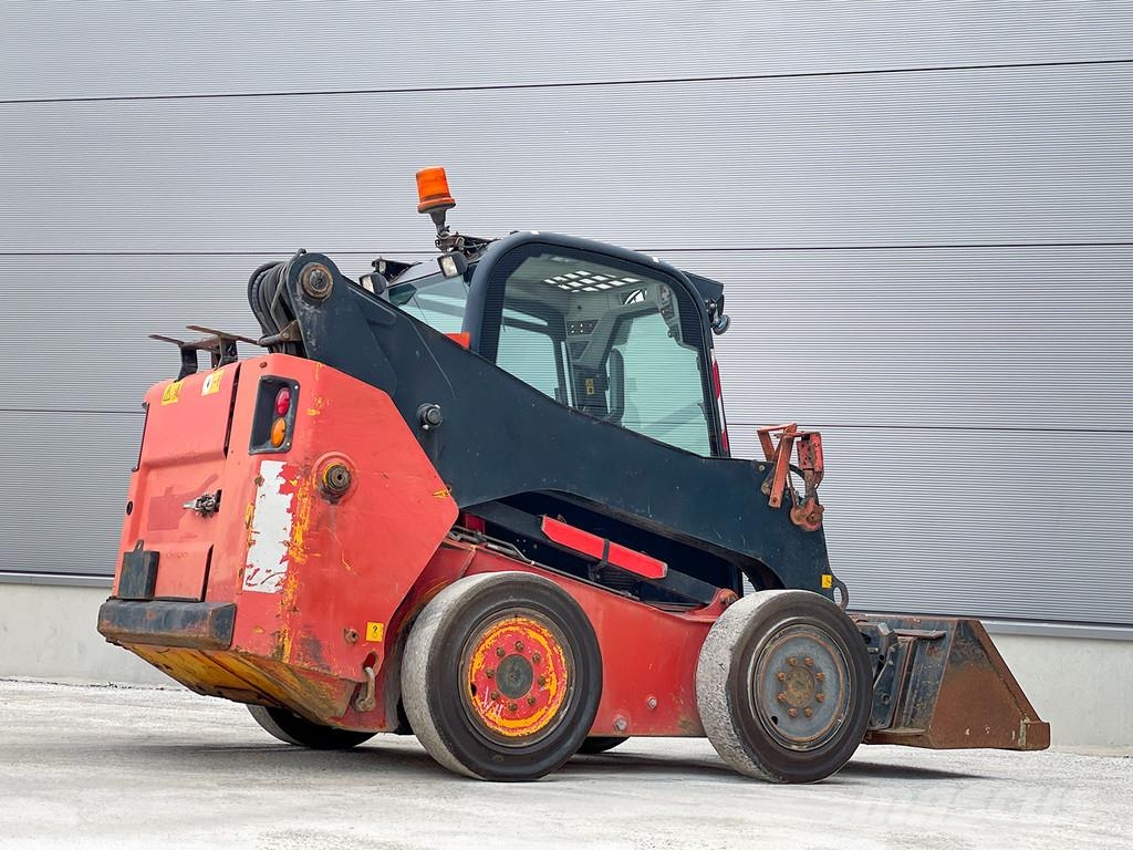 JCB R260 Arrastrador de troncos