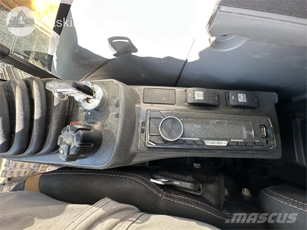CASE CX85D Sr Kāpurķēžu ekskavatori