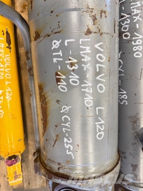 Volvo L 120 USED HYDRAULIC CYLINDER 油壓