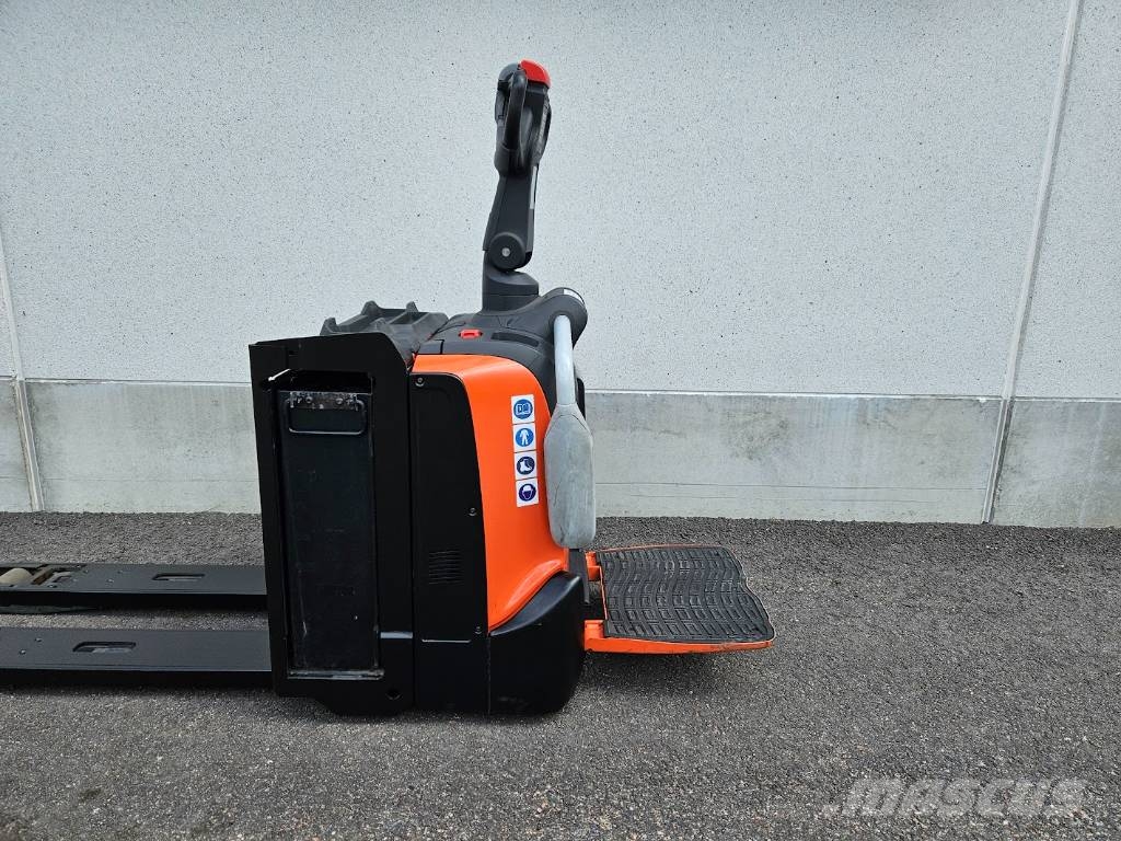 Toyota LPE 200 Lavansiirtovaunu Low lift with platform