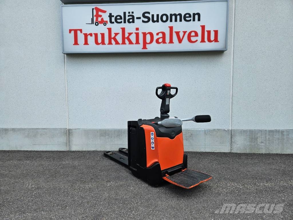 Toyota LPE 200 Lavansiirtovaunu Low lift with platform