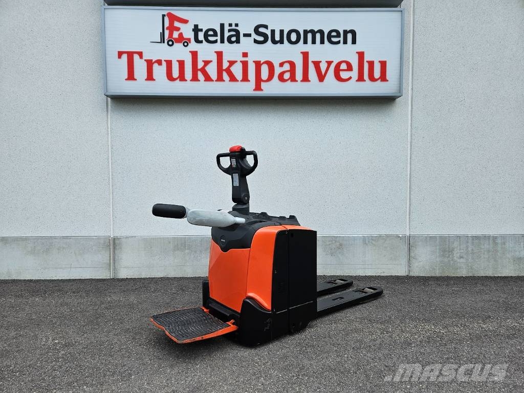 Toyota LPE 200 Lavansiirtovaunu Low lift with platform