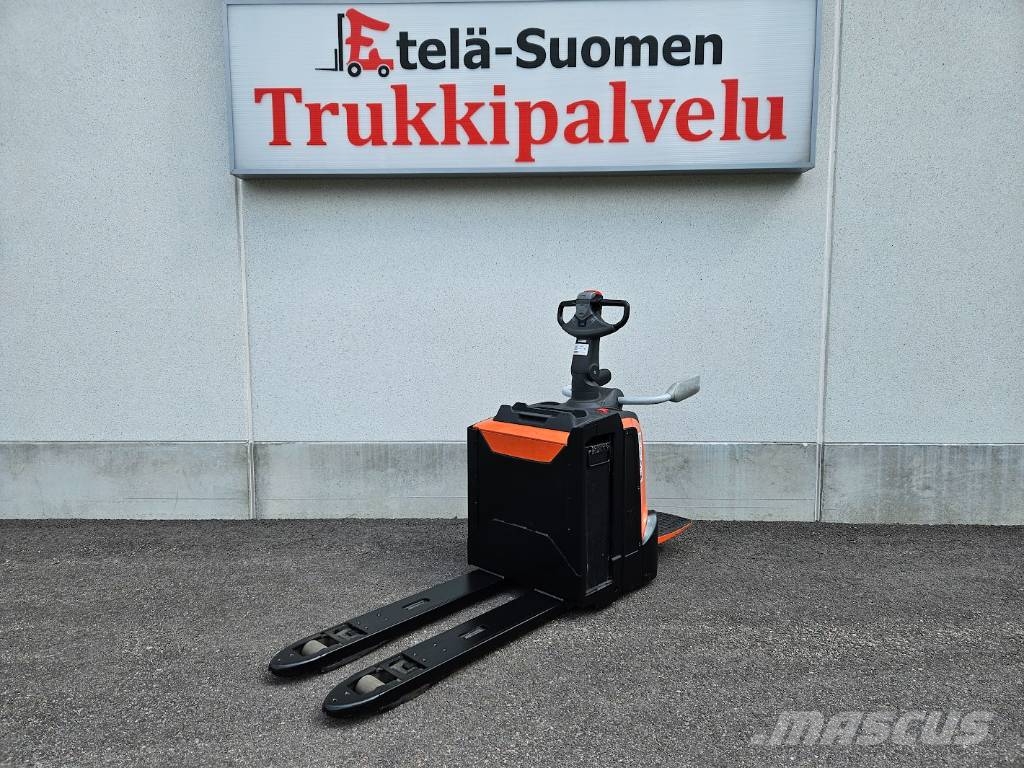 Toyota LPE 200 Lavansiirtovaunu Low lift with platform