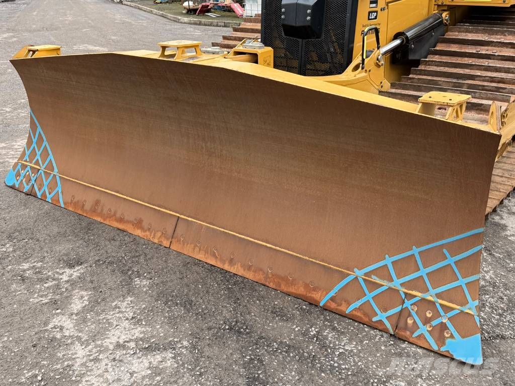 CAT D 6 LGP Buldooserid