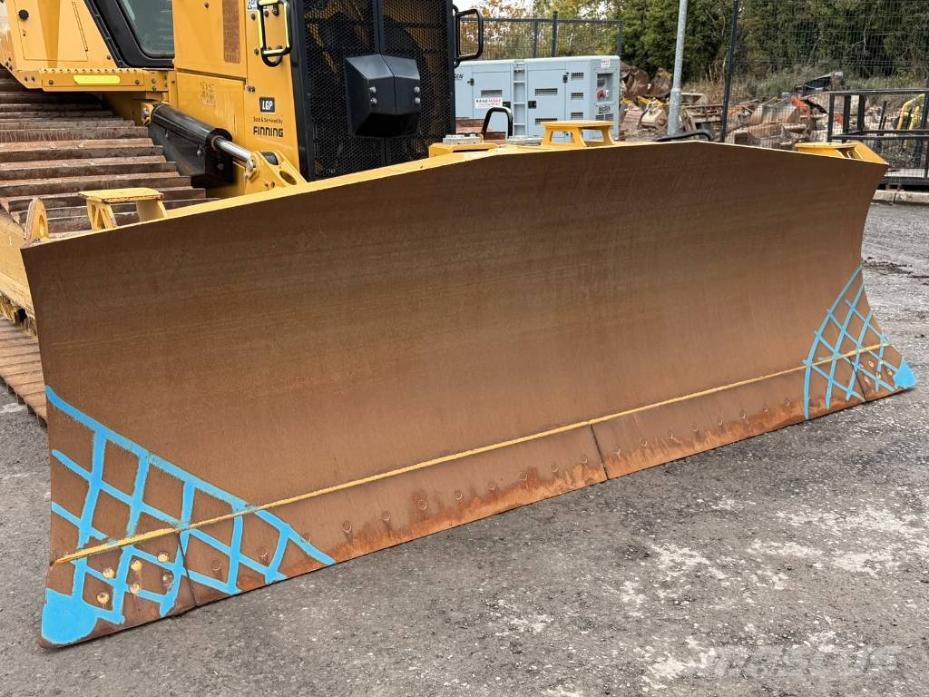 CAT D 6 LGP Buldooserid