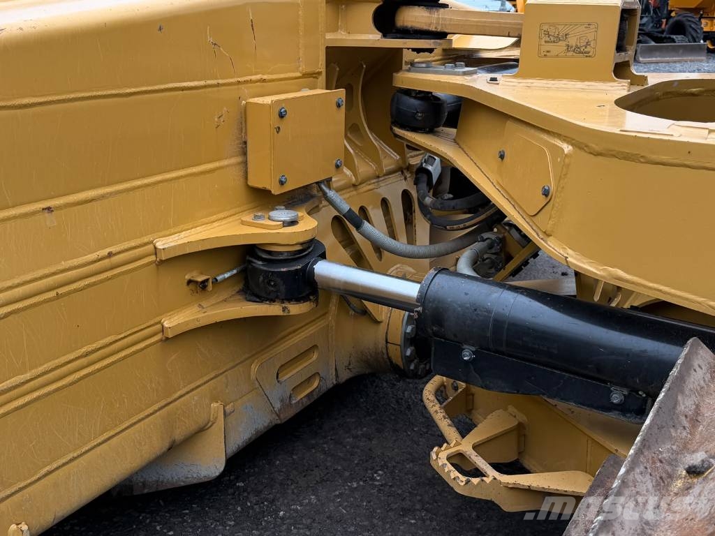 CAT D 6 LGP Buldooserid