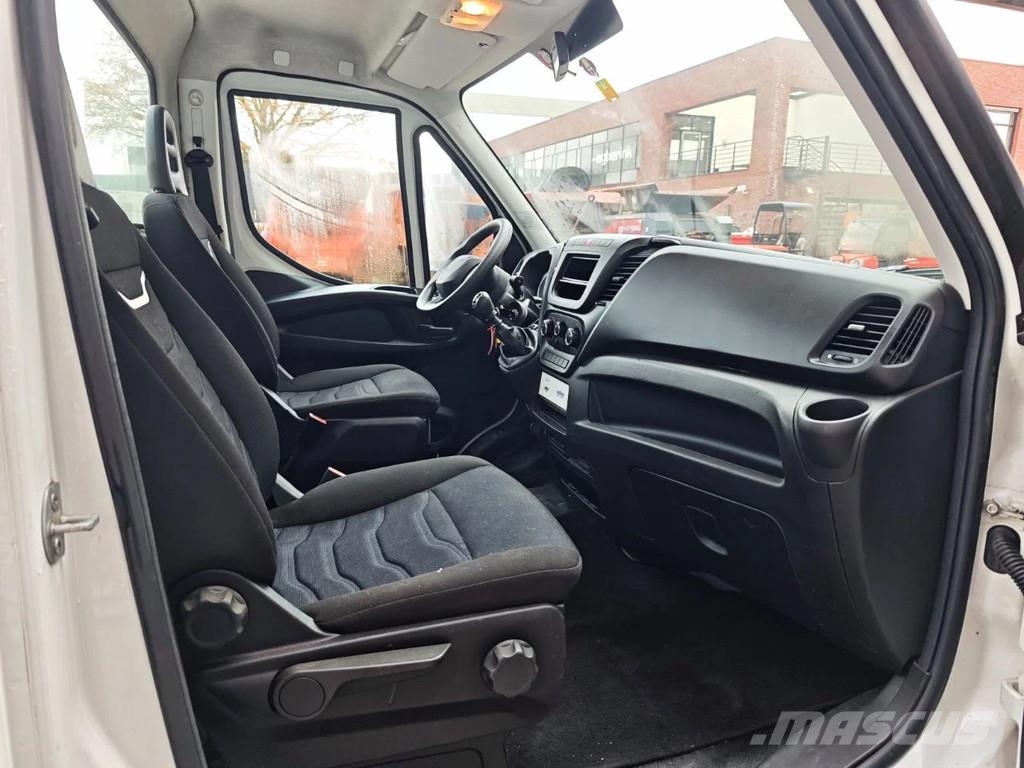 Iveco Daily 35-140 Oil & Steel Snake 2010 H Plus Autoplošiny