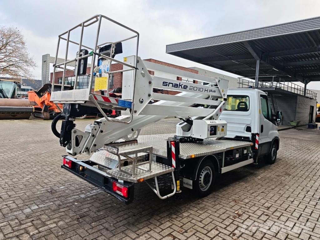 Iveco Daily 35-140 Oil & Steel Snake 2010 H Plus Autoplošiny