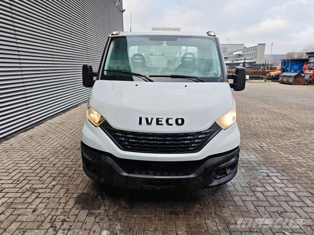 Iveco Daily 35-140 Oil & Steel Snake 2010 H Plus Autoplošiny