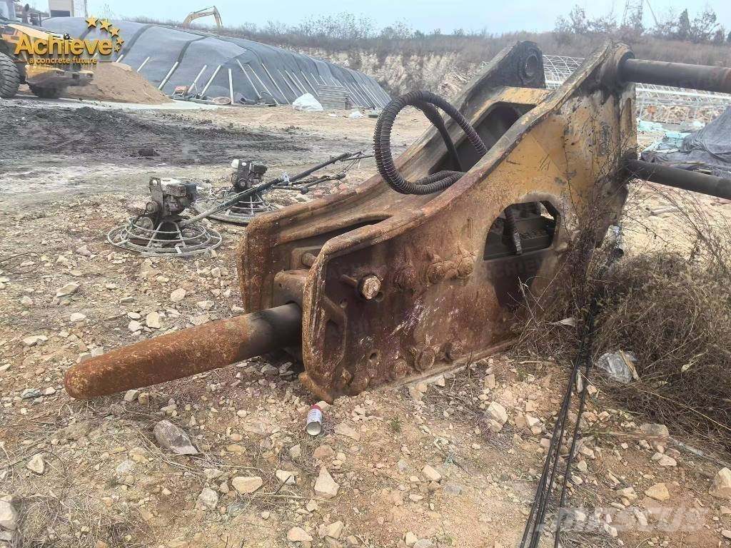 CAT 374 F Гусеничні екскаватори