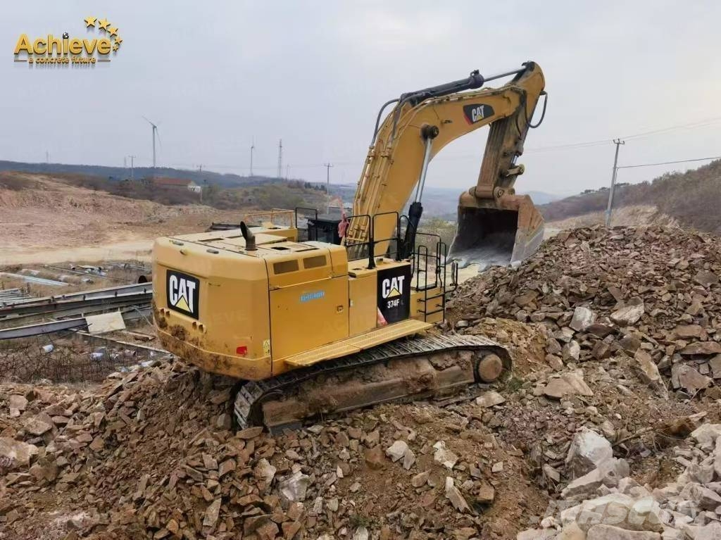 CAT 374 F Гусеничні екскаватори