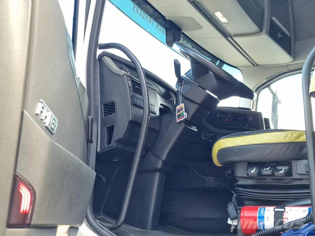 Volvo FH 16.750 Globetrotter 4x2 - Retarder - I parkcool Tractor Units