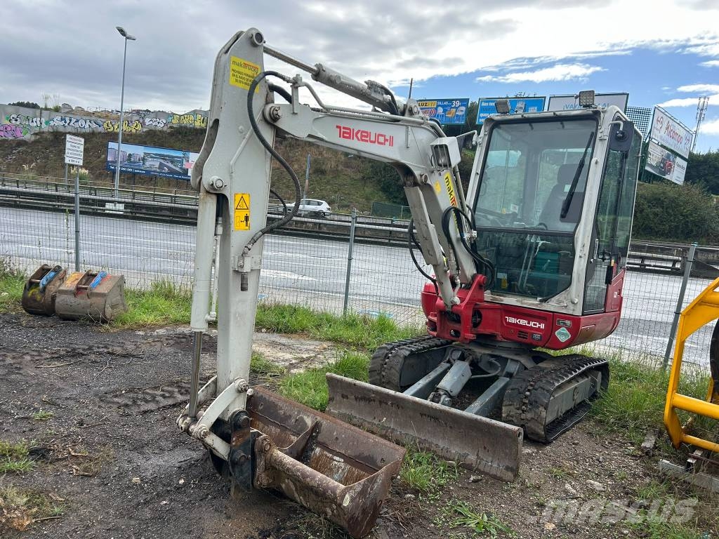 Takeuchi TB 230 Miniekskavaatorid < 7 t