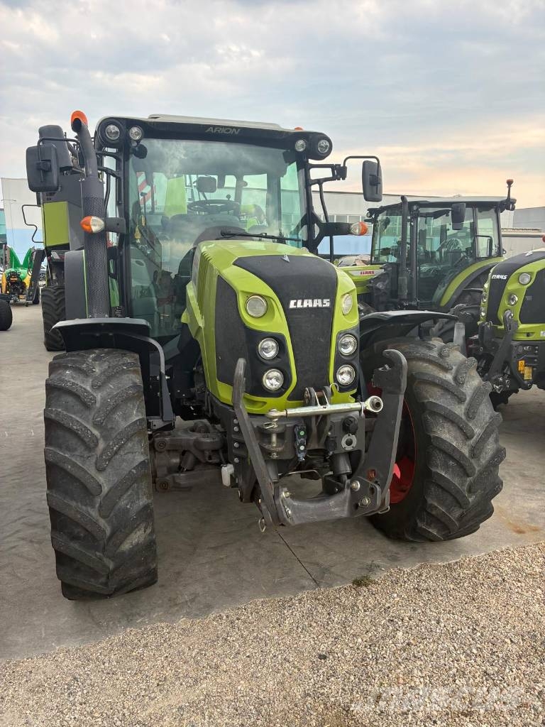 CLAAS Arion 420 Tractoren