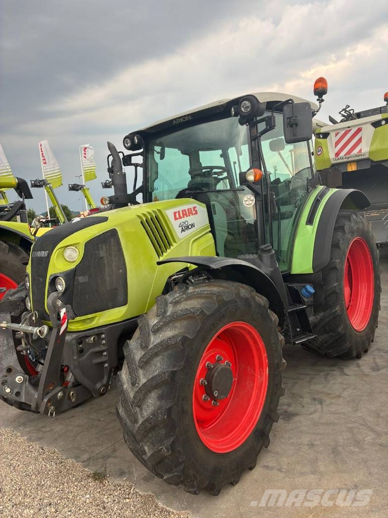 CLAAS Arion 420 Tractoren