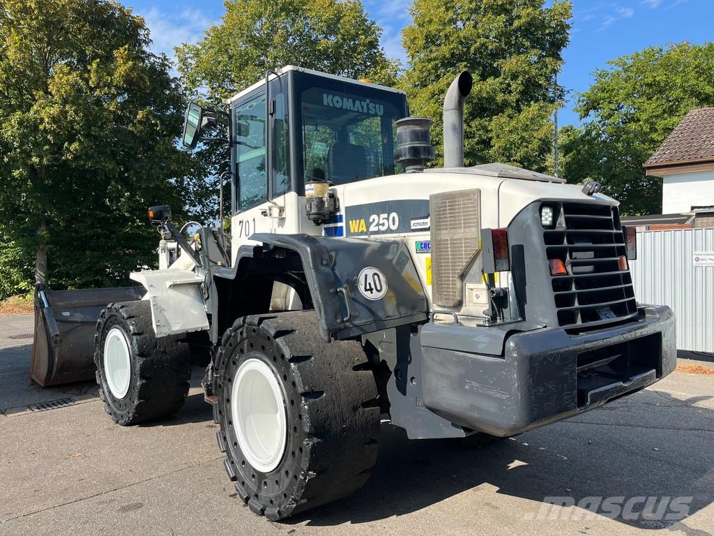 Komatsu WA250 WA250-6 Radlader*Klima*Hochschaufel*Recyclin Cargadoras sobre ruedas