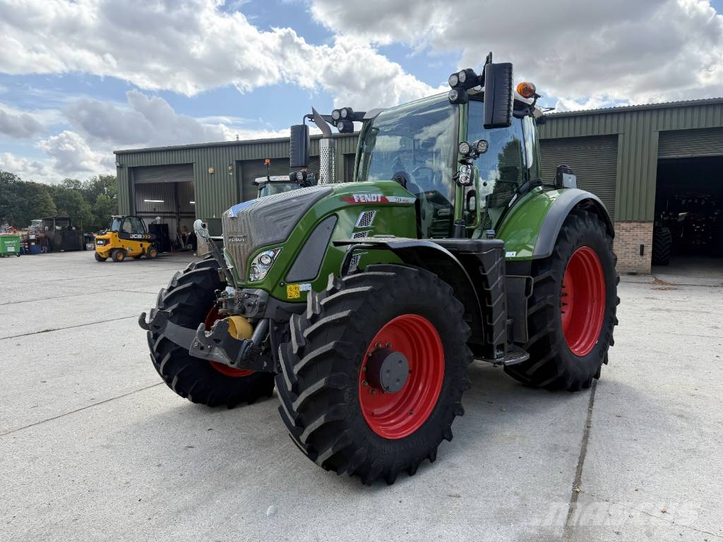 Fendt 724 Profi Plus Tractoren