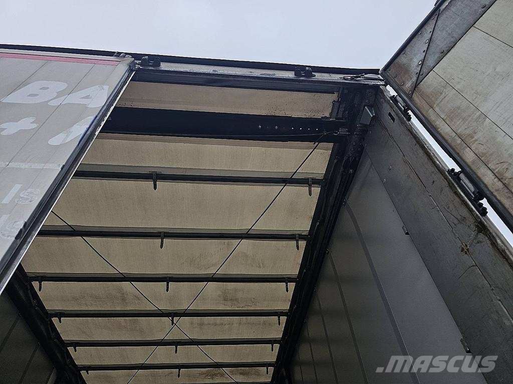 Meusburger PS10 STEER AXLE CITY, NEW CURTAINS, FORKLIFT CONNE Тентованные полуприцепы